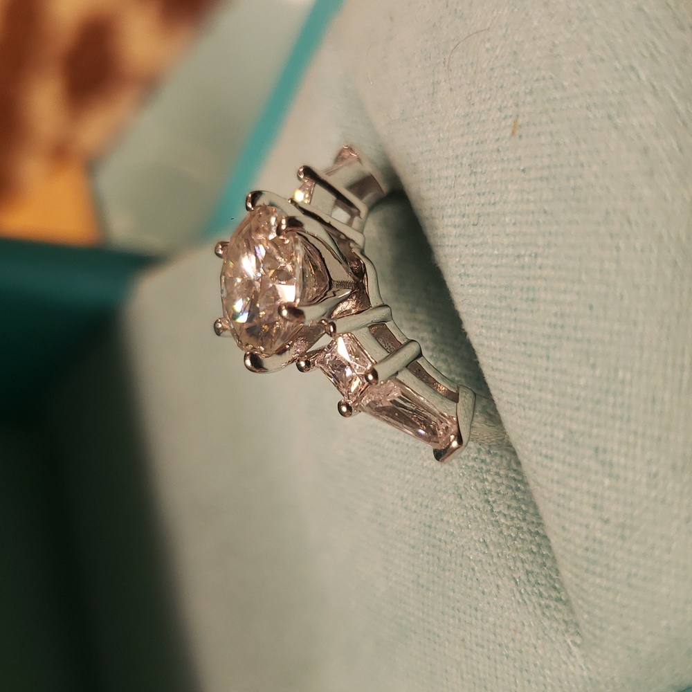 ring - Picture 11 of 16